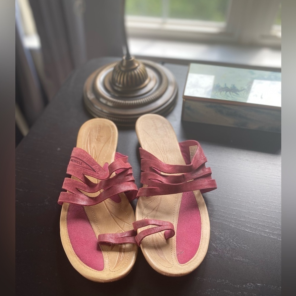 Merrell‎ Red Slice Sandal​​​​​​​​